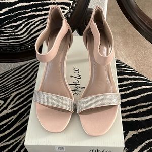 NIB! Style & Co Phyllis Sandals-Blush/Silver-SZ 8.5